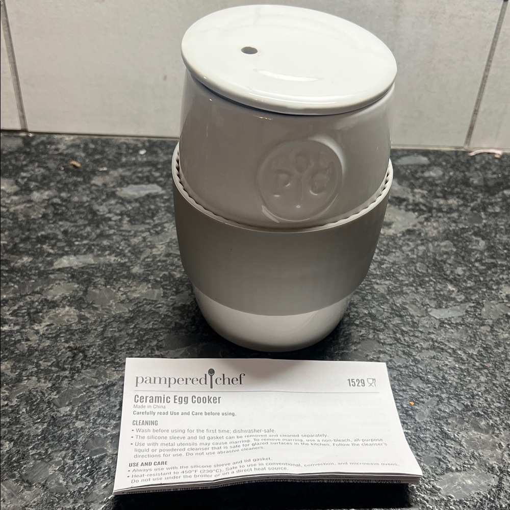 Pampered Chef Ceramic Egg Cooker - White and Gray. New without box